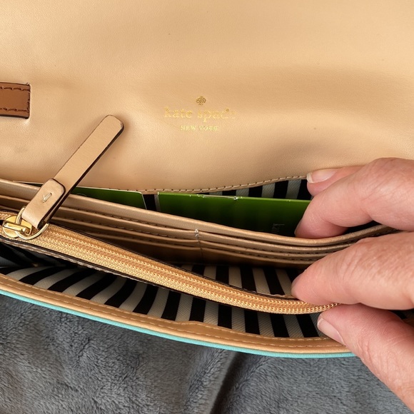 Kate Spade Turnlock wristlet wallet Robins Egg NWT - Picture 4 of 5